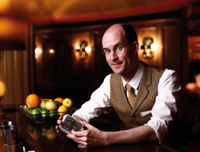 Link zu der Veranstaltung Pit Hartling bittet zu Tisch